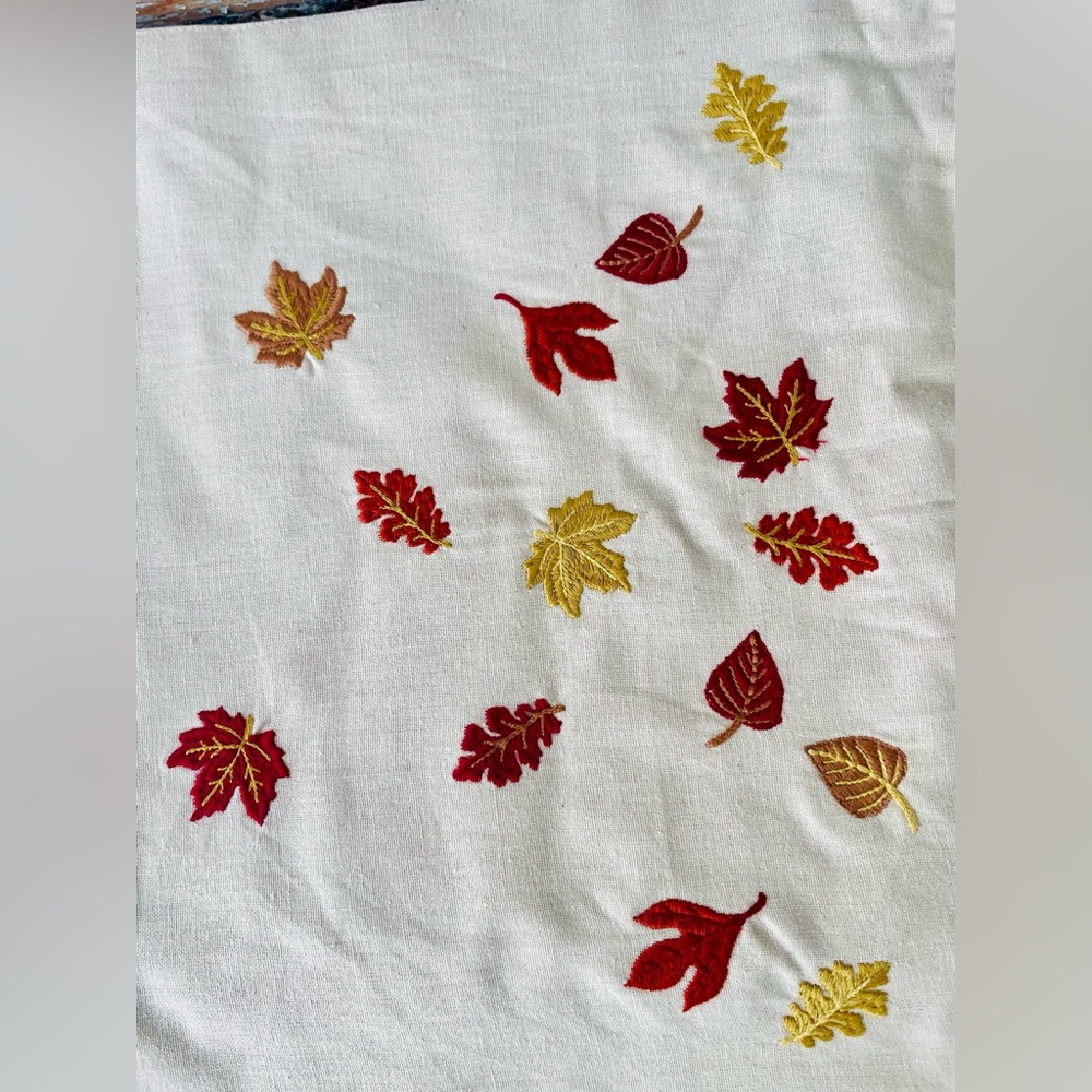 Falling Leaves Table Runner - Picture 4 of 15